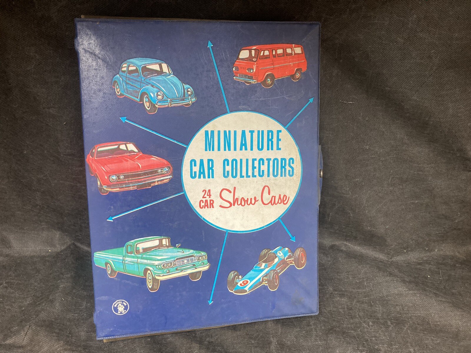 vintage mattel 1966 miniature car collectors show case for 24 cars No