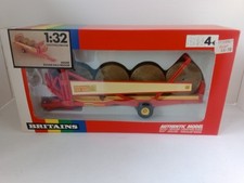 BRITAINS.1:32.FARM.KRONE BENAC RRB 3000. SELBSTLADENDER RUNDBALLENANHÄNGER. WAGEN.