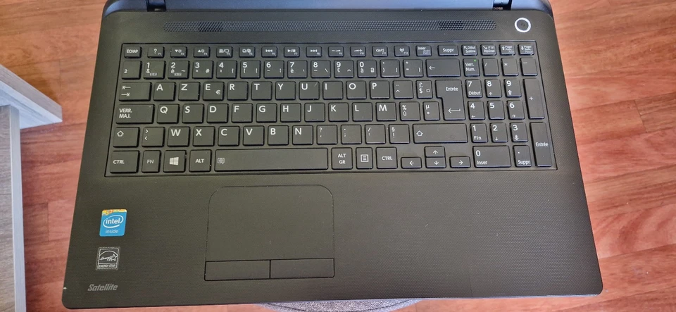 - TOSHIBA Satellite C50-B-14E / Intel Celeron / 4GB RAM / SSD 250GB / Windows 10 - Photo 2/4