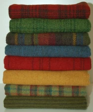 HAND DYED RUG HOOKING WOOL Mill-Dyed ~ "MERRY and BRIGHT" (8-pc. combo)