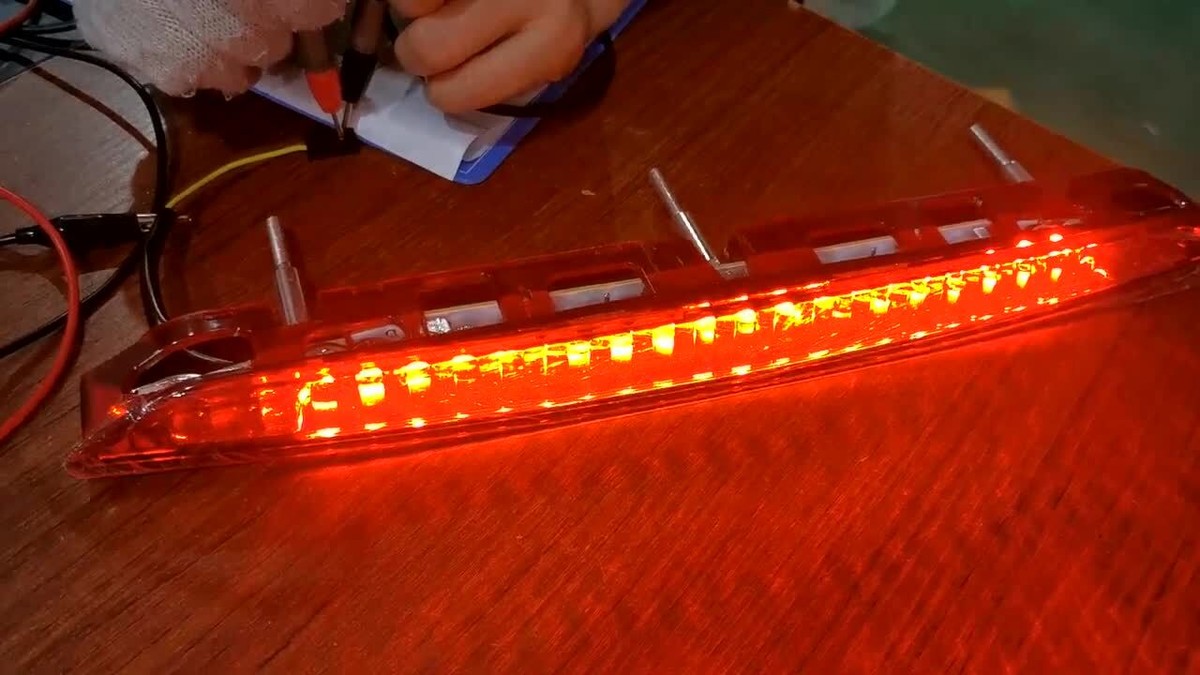 メル92140さん専用 LED Rear Third Tail Brake Light Red Lens Cover 63256917378 for BMW