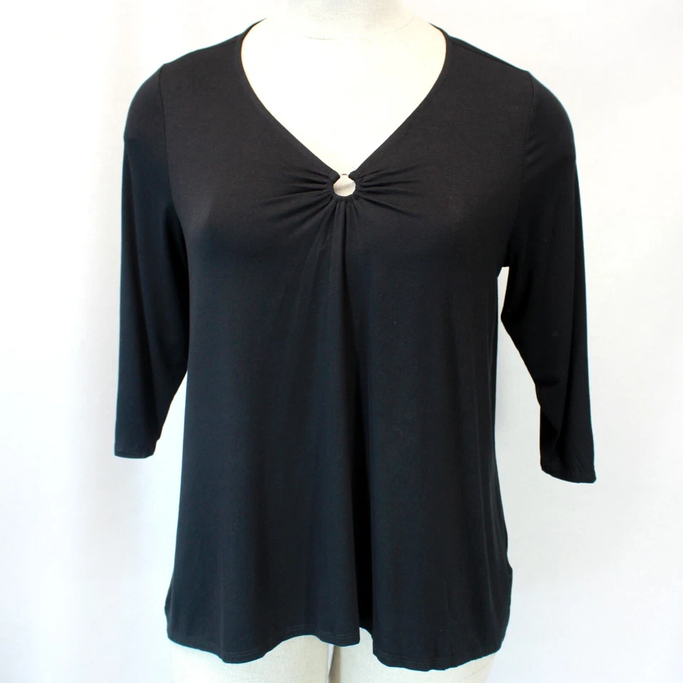 Blusa Top Cable & Gauge Mujer Plus Negra Cuello en V Manga 3/4 1X Foto 2 de 4
