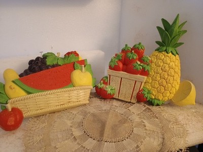 Vtg  Pair 1975 Homco pineapple strawberry fruit baskets 3-D wall hangers decor 