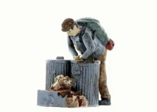 HOBO Picking through the trash super DETAILED scene maker N scale FINISHED