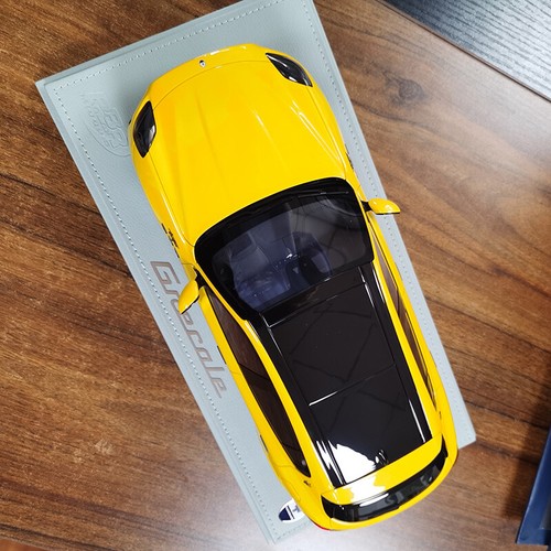 BBR 1:18 Maserati Grecale Trofeo 2022 Amarillo Resina Diecast Modelo Coche Colección - Imagen 6 de 9