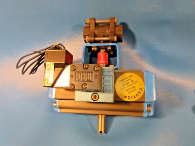 Univers SR52 1/2 NPT Pneumatic Actuator w MAC 45A-FA1-DAAA-2CM Solenoid
