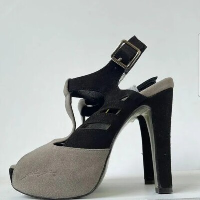 NIB Shawn Loren The Midtown T-Strap Suede Leather Platform Pump Size 8M