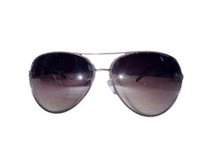 Oscar de la Renta Aviator Sunglasses Mod 3040 Tortoise Arms   Scratched Lenses