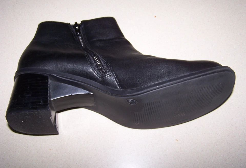 BOTINES DANELLE CUERO NEGRO TALLA 8.5 BUEN ESTADO USADOS Foto 3 de 4