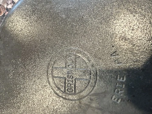 griswold cast iron 701E skillet READ DESCRIPTION SEE PHOTOS