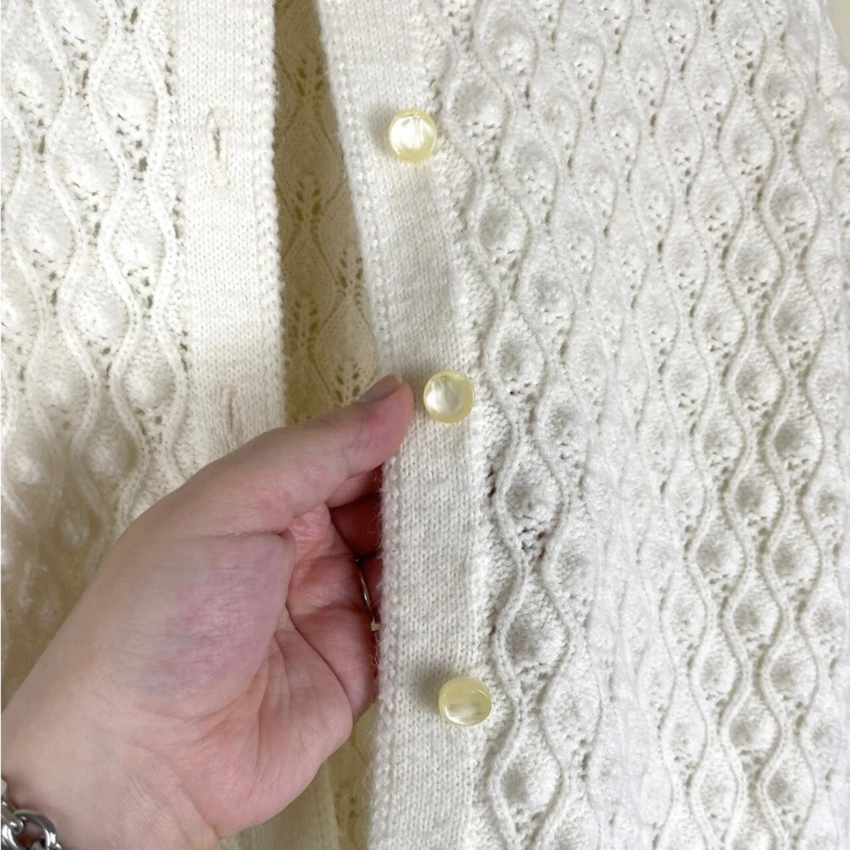 Vintage British Vogue Ivory Off White Knit Cardigan Sweater - Image 4 of 4