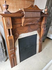 FIREPLACE MANTLE / MANTEL SURROUND  ORNATE DECORATIVE