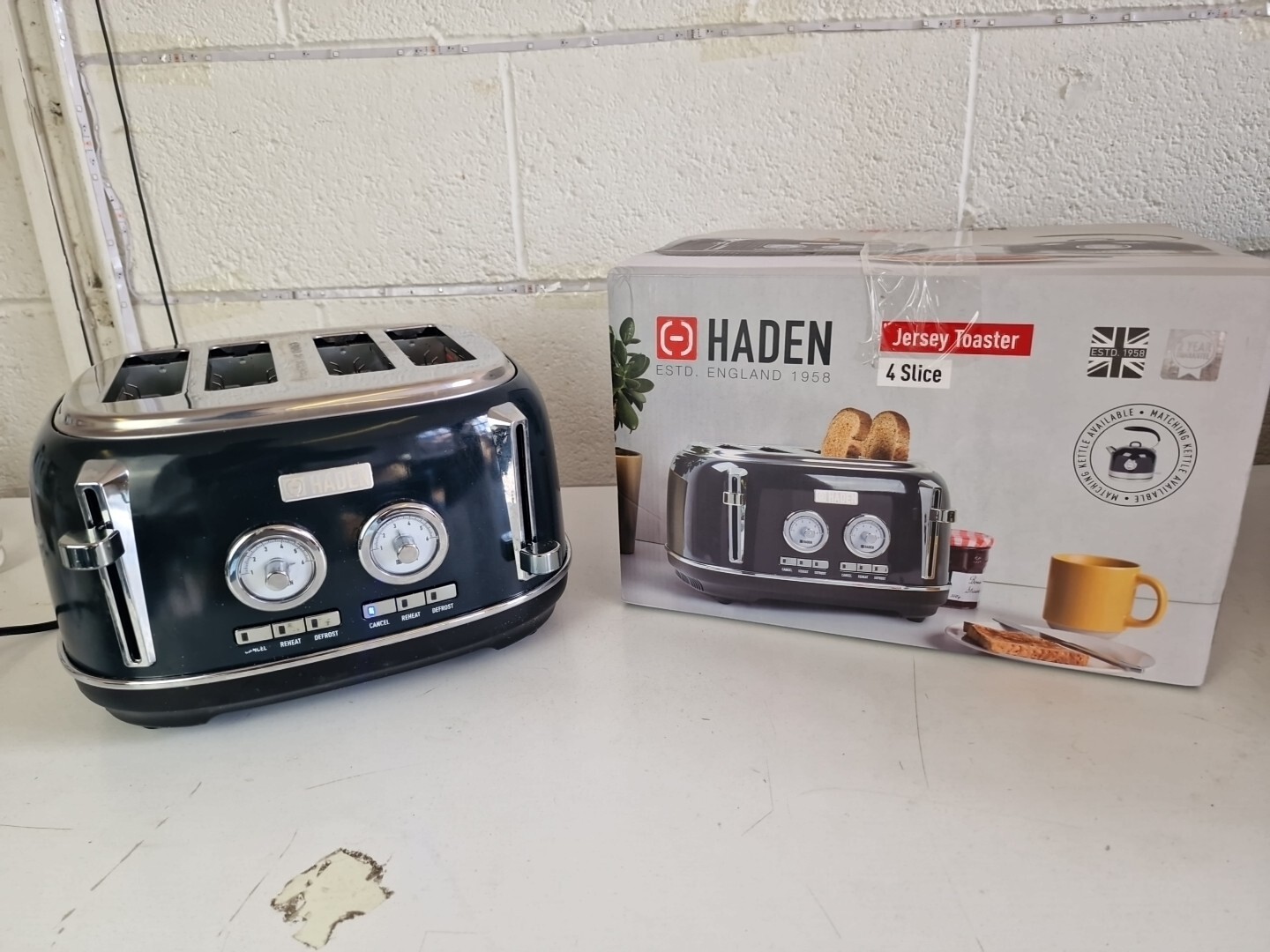 Haden Jersey Toaster 4 Slice Crumb Tray Stainless Steel see