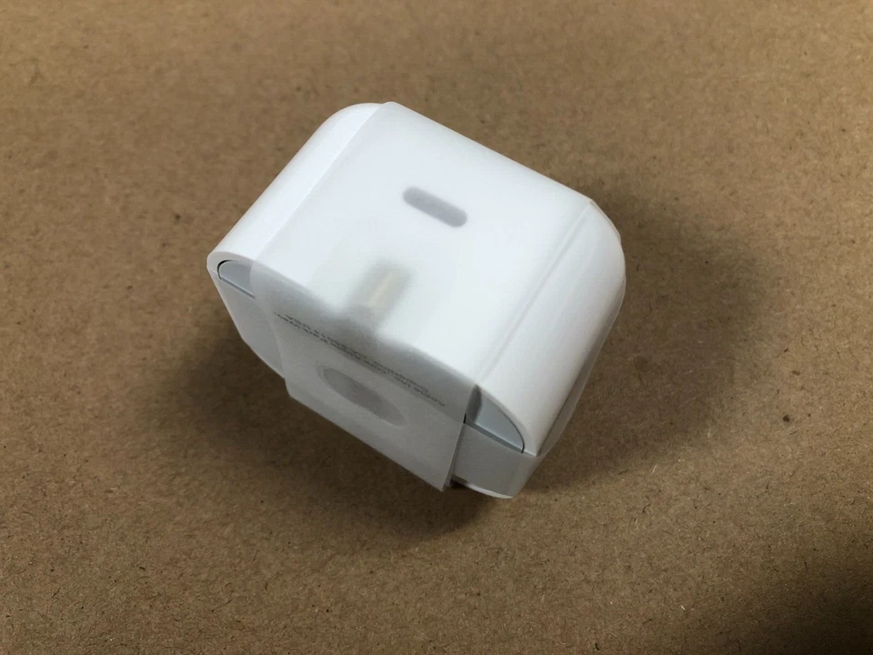 Apple iPhone USB C Plug Genuine Fast iPhone Charger 20W Power Adapter (A2344) - Image 2 of 4