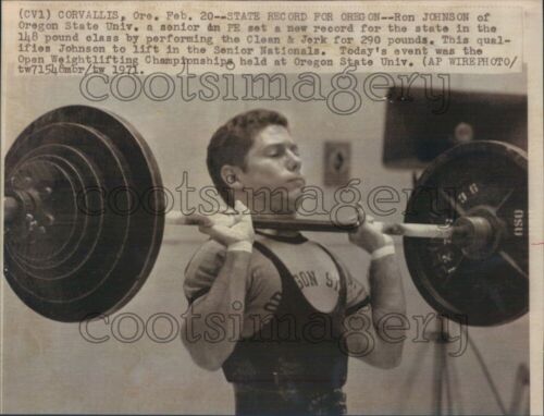 1971 Ron Johnson of Oregon State University Lifting Weights  Press Photo - Afbeelding 1 van 2