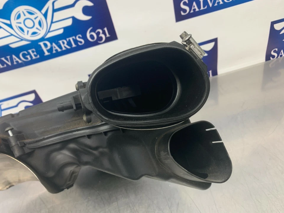 2010 Bmw 750i Xdrive F01 OEM Driver Side Air Cleaner MAF - Image 4 of 4