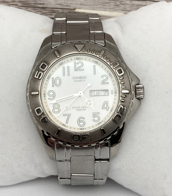 Casio 709 MTD-1017 Mens Diver Watch 100M Quartz Day/Date White