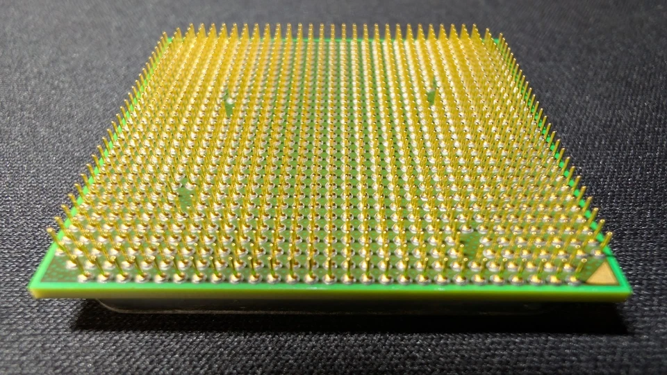 Processore CPU AMD Athlon 64 X2 4050e (2.1GHz) - Socket AM2 - ADH4050IAA5DO - Immagine 3 di 4