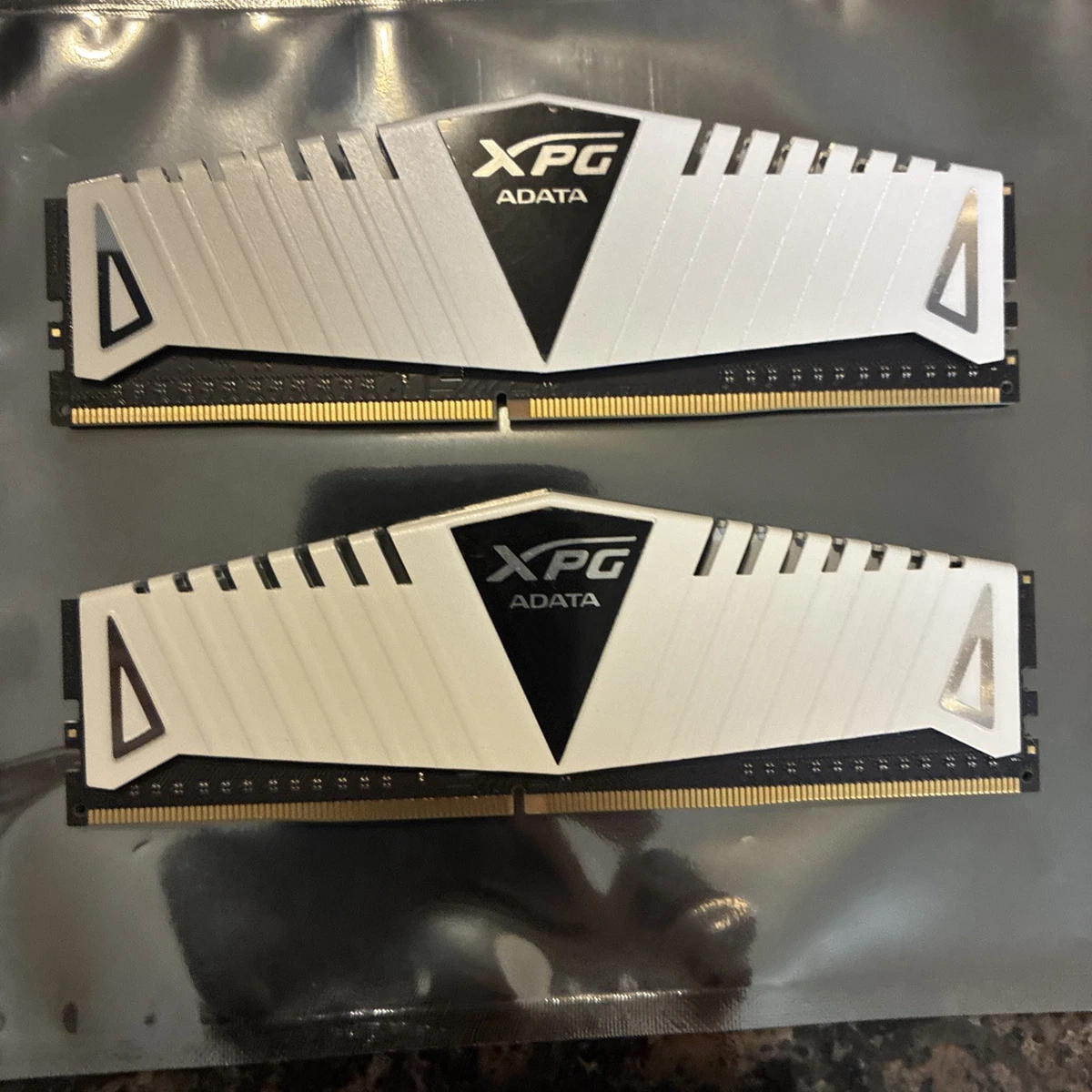 ADATA PC4-19200 (DDR4-2400) Bus Speed Computer RAM 16 GB Total