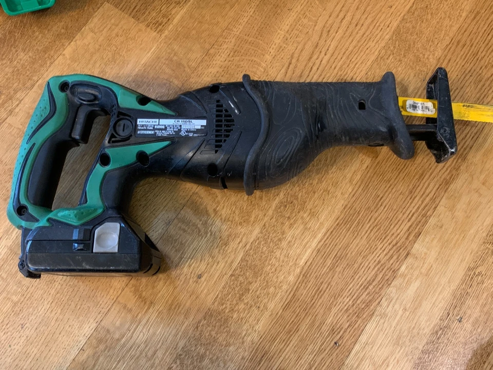 Hitachi 18V Cordless Tool Lot: 2 Drills, Recip Saw, Flashlight, Battery, Charger - Image 3 of 4