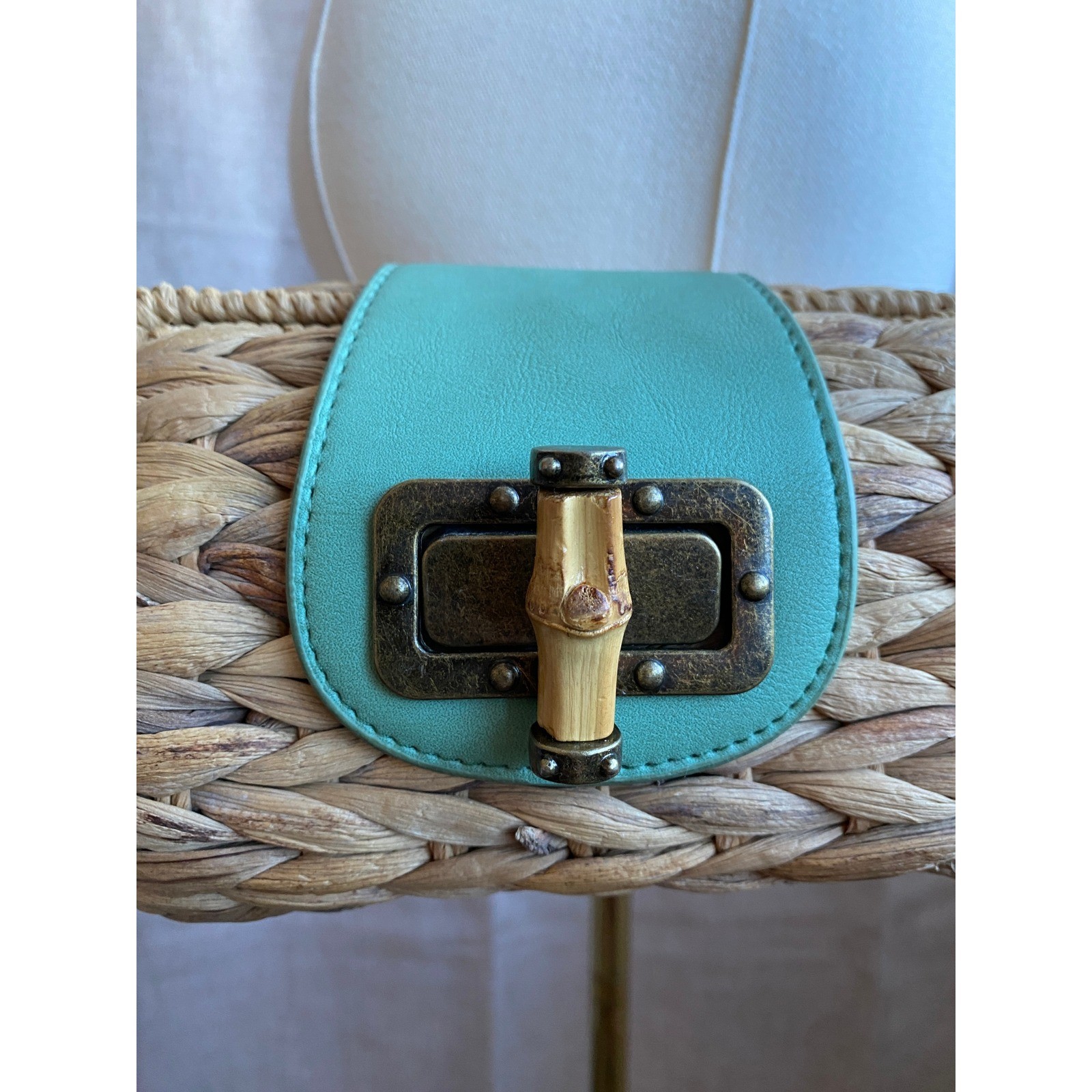 Sun N Sand Woven Straw Turquoise Trim Crossbody Bag Bamboo Lock