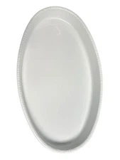 Loucania Oval White Baking Dish 17-1/4” x 10-1/2” x 2” Excellent Used Condition