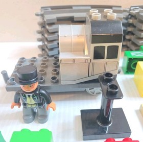 LEGO DUPLO 3353 Spencer & Sir Topham Hatt Incomplete Train Set Full Track