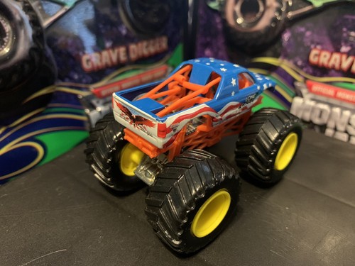Hot Wheels Monster Jam Truck 1/64 Diecast Metal Base Lone Eagle - Picture 2 of 2
