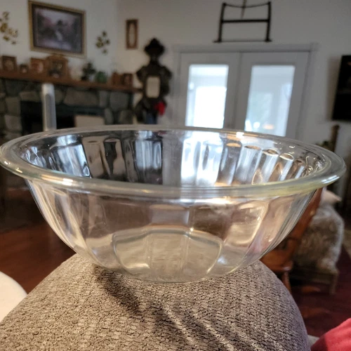 Vintage Clear Glass Ribbed Pyrex 2.5L Mixing Bowl #325 USA