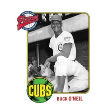 2022 Throwback Thursday Set 36 1976 Topps Football #108 Buck O’Neil In Hand