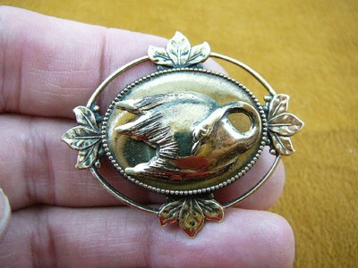 (b-bird-1351) Swan swans dance lake bird oval leaf pin brass brooch love lover
