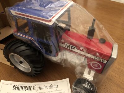 1/16 Massey Ferguson Spirit Of America 1155 Tractor, 2000 National Farm Toy Show
