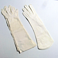 EUC 2 pair 60's VINTAGE GLOVES Hand Treat  Shalimar SOFT WHITE Nylon SIZE 6 1/2