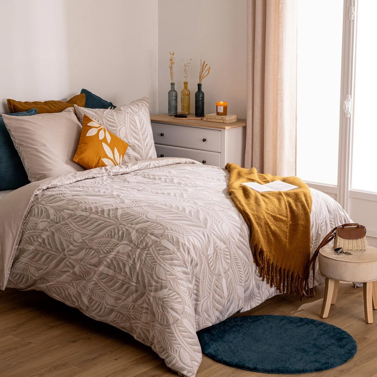 Parure de lit imprimée Nalh 260x240 cm beige en coton respirant avec ses deux taies d'oreiller