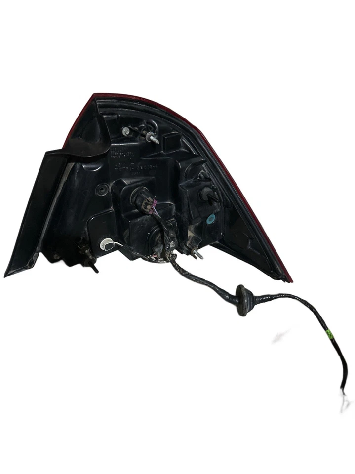 Luz trasera del conductor Mercury Montego LH 2005 06 2007 (probada) Foto 4 de 4