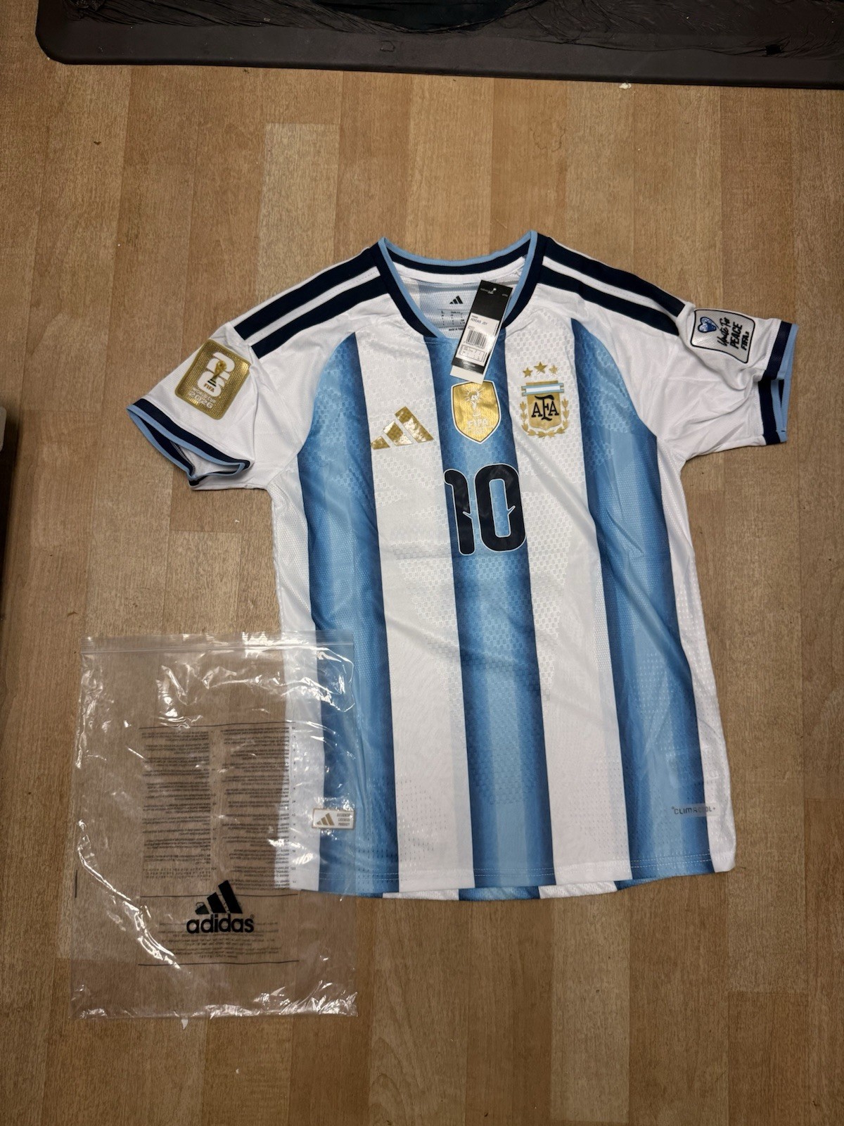 adidas Argentina Lionel Messi #10 Men's L Soccer Jersey White/Blue