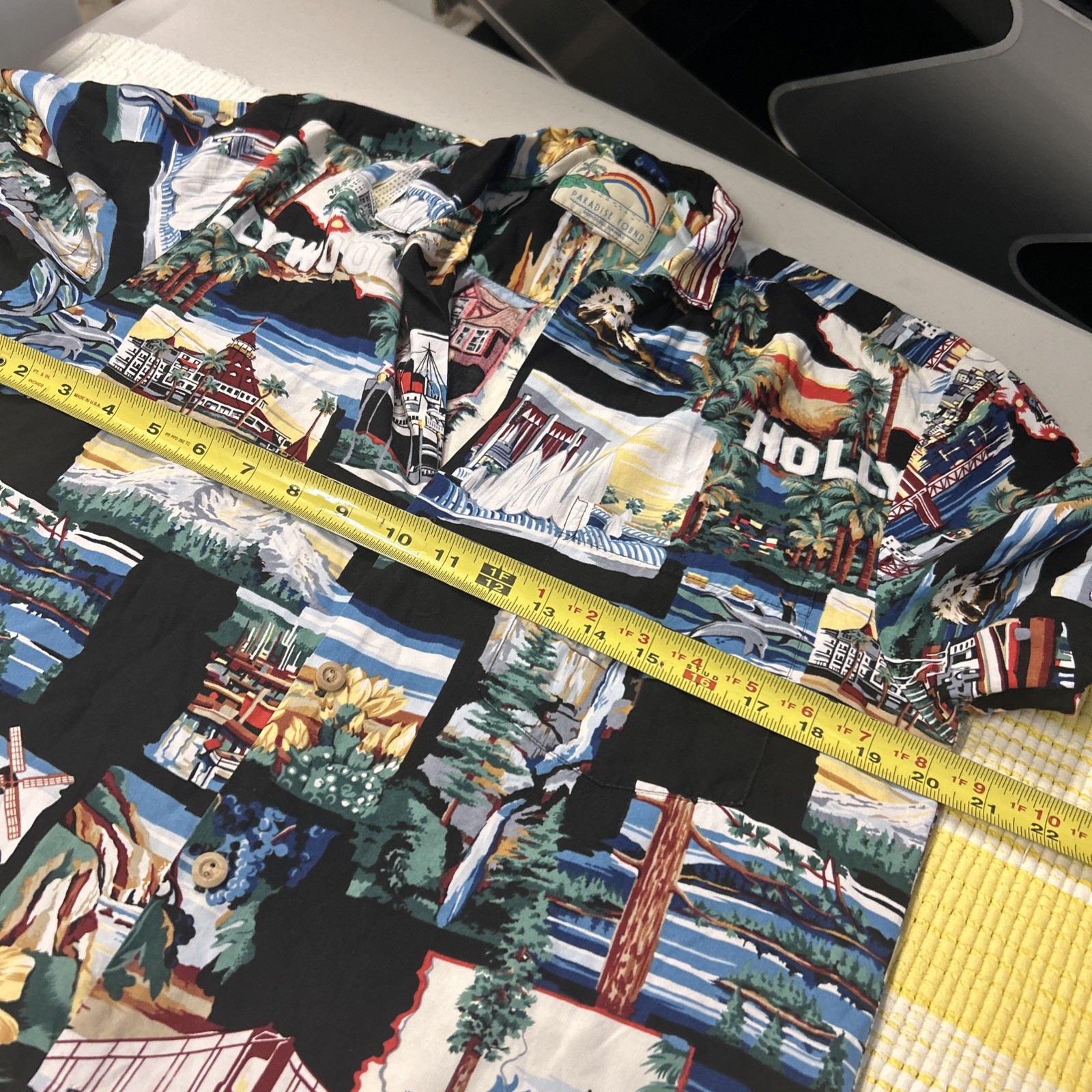 Paradise Found Hollywood Hawaiian Shirt  Men’s Button Front Sz Small California