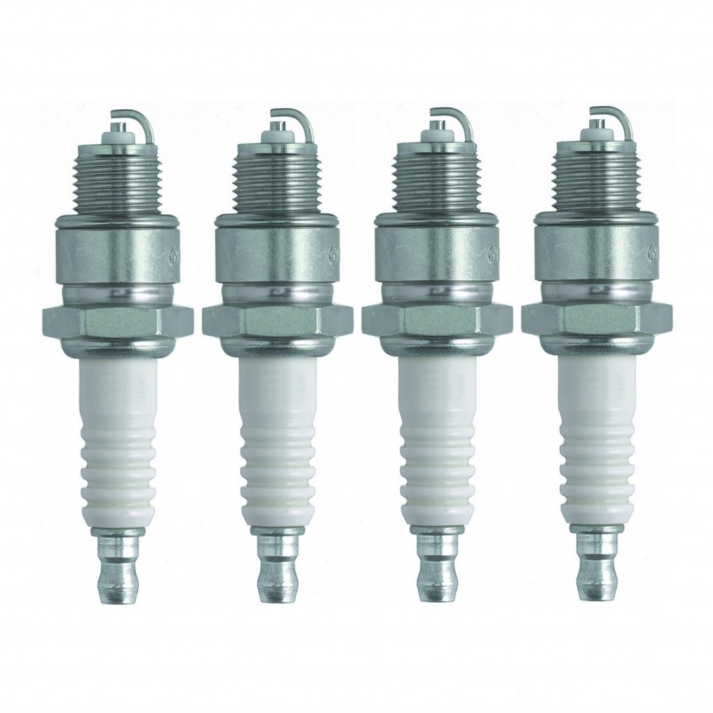 NGK For Yamaha CA50 1983-1986 Spark Plug Cooper Core  Box of 4 BP6HS