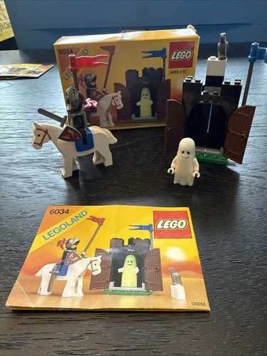 LEGO Castle: Black Monarch's Ghost 6034 - 100% Complete, Box, and Instructions