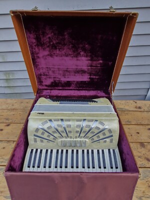 Accordion Video Made in Italy
