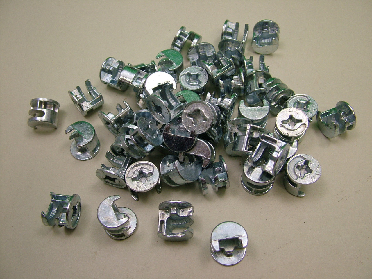 Cam lock camlocks pack 50x15mm flat pack knock down furniture assembly for dowel