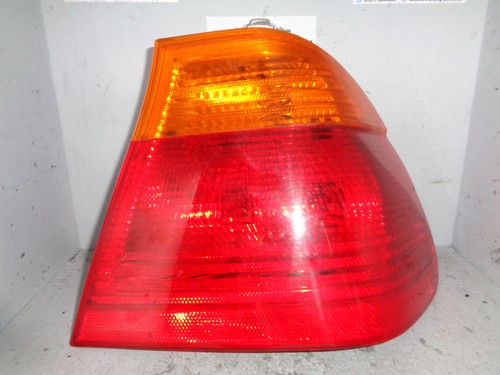 BMW E46 Limousine 320i Rücklicht Rückleuchte rechts BMW 8364922