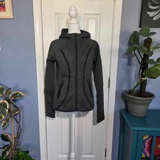 Women's XS Athleta  Fuse  Hooded Jacket Zipper Hoodie Exercise Jacket Spring