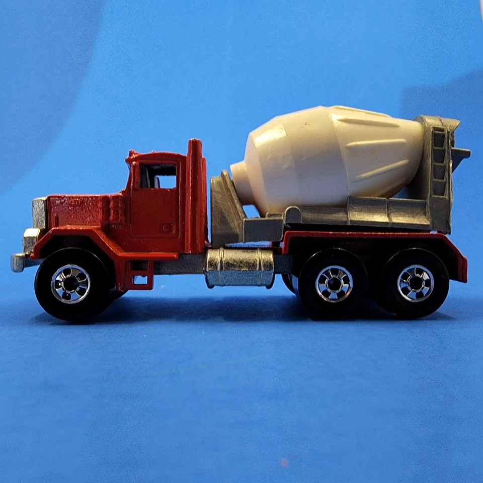 Camión de hormigón Hotwheels Peterbilt 1979 Foto 2 de 4
