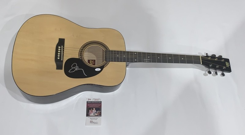 JUDY COLLINS SIGNED NATURAL ACOUSTIC GUITAR AUTOGRAPHED PROOF JSA COA