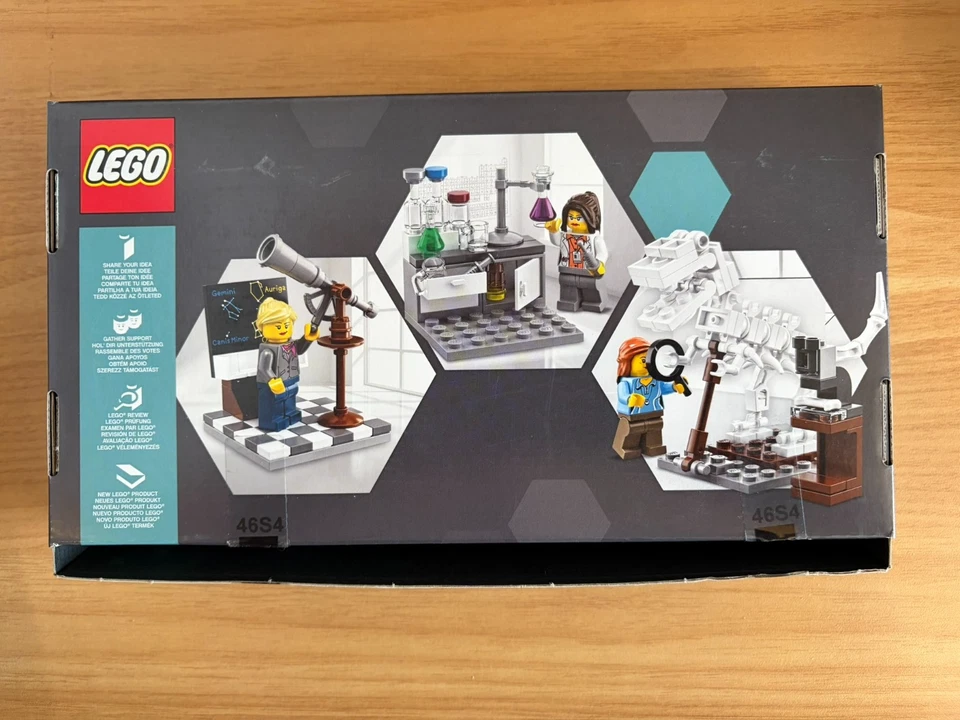 LEGO Ideas 21110 Research Institute, Foto 2 von 2