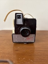 VINTAGE 1950s Imperial Debonair Camera . Bakelite. Some Wear. See Photos.