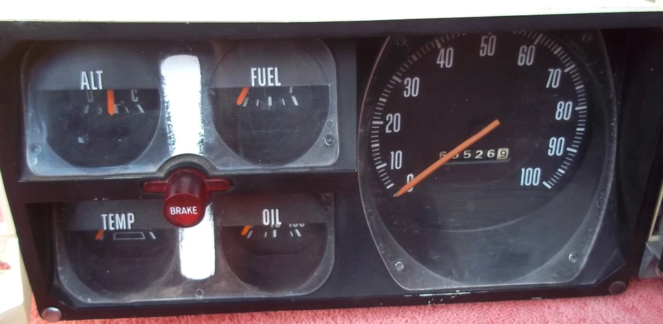 Cuadro de instrumentos Dodge Truck 75-80 con radio estéreo AM-FM PROBADO Foto 3 de 4