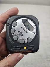 SONY AM FM WALKMAN SRF-M35 TESTED WORKING