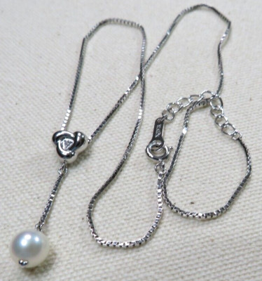 Neu ohne Etikett Sterlingsilber Zuchtperlen & Diamant Lariat Halskette signiert NOEVIR 17''